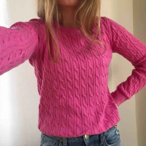  - Helt oanvänd tröja från Morris! Rätt så liten i storleken då detta är storlek L.