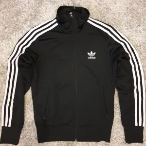 Adidas firebird  - Nyskick 