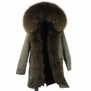  - Jacka från Born in Stockholm. Nypris 6000kr. Avtagbar päls framtill. Kan skicka fler bilder vid intresse 