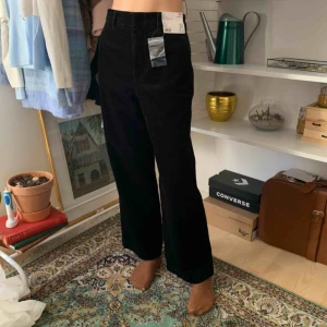  - Helt nya manchesterbyxor från uniqlo! Aldrig använda och prislappar kvar