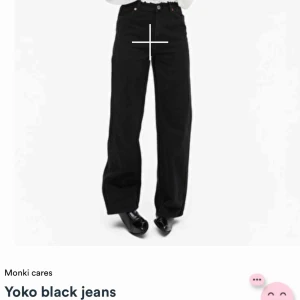  - Helt nya oanvända monki jeans. Högmidjad wide leg modell, avklippta längst ner men passar mig som är 158 cm. (Lappen är fortfarande på) missade tyvärr datumet för retur så kunde inte skicka tillbaka dom  då det var lite stora i midjan 
