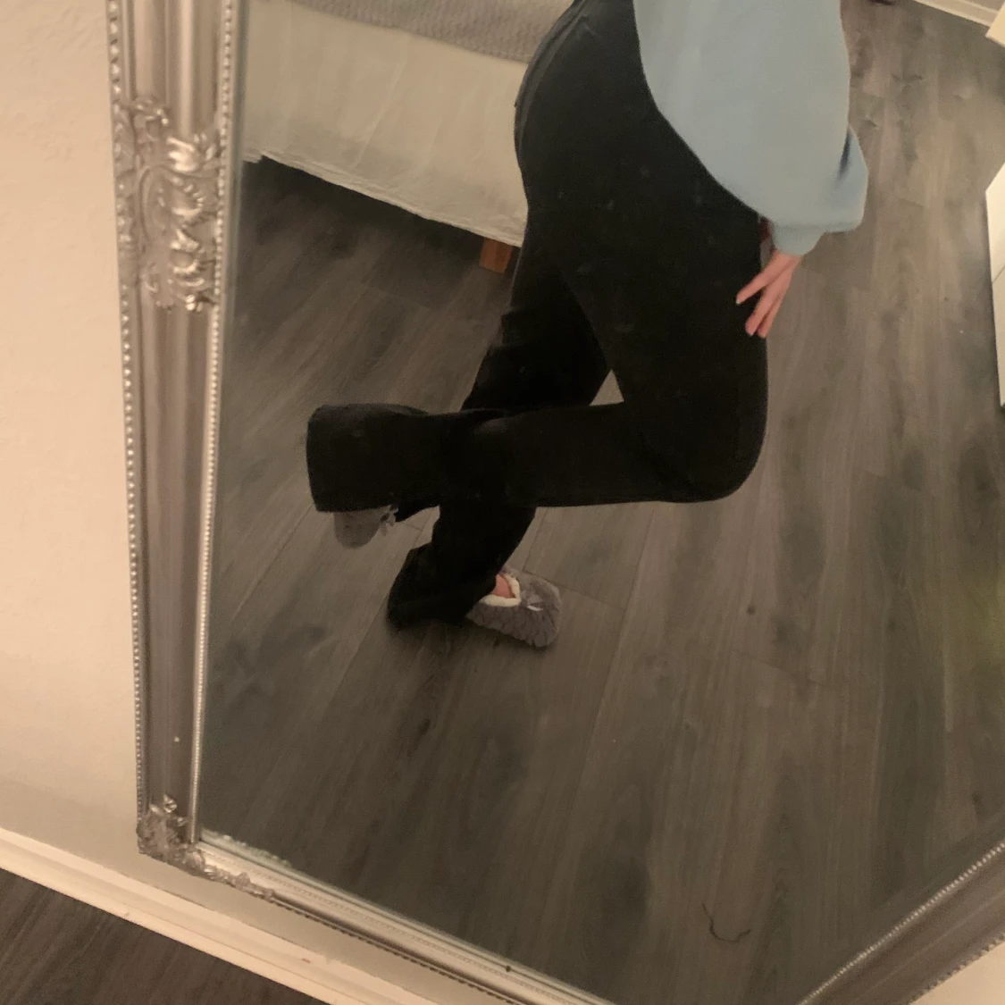 Jeans med slits nertill  - 91