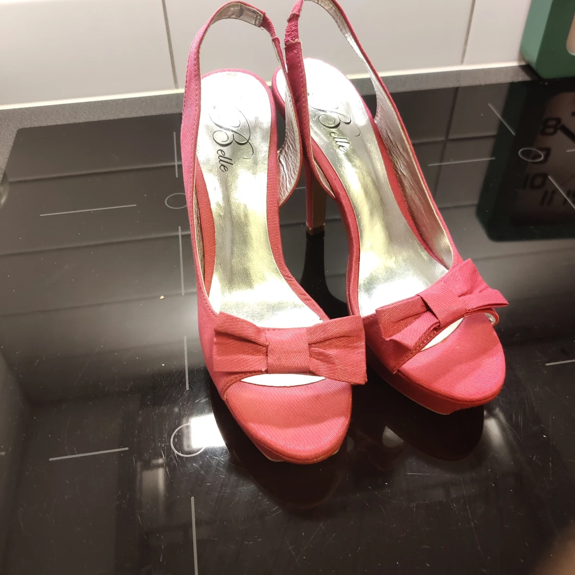 Belle högklackade skor stl 38 - 90