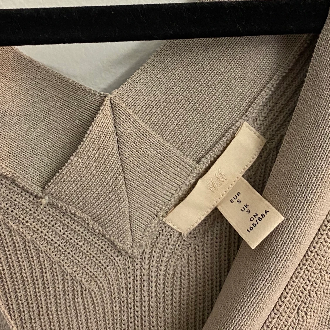 Beige stickad kofta - 91