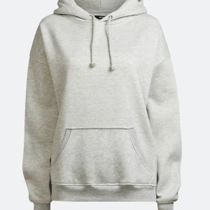 Mysig hoodie  - Säljer nu min hoodie från bikbok som är i väldigt bra skick! Använd 1 gång:) storlek XS men passar även S. Kunden står för frakt❤️ pris kan diskuteras.