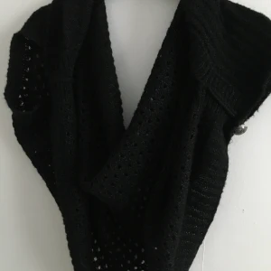 T-shirt eller tröj scarf - Gjort den själv ej användt