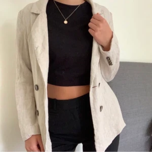 Linnejacka - Superfin somrig linnejacka i storlek S. 