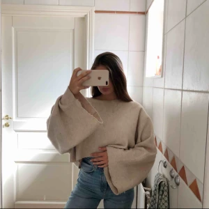  - Jättemysig tröja med stora ärmar!