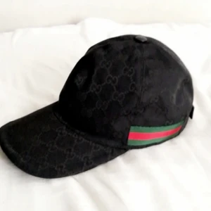  - Äkta baseballcap från Gucci, fint skick.