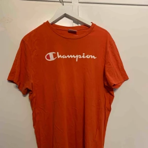  - Champion T-shirt, inte alls sliten, mysig. 