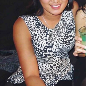  - Mönstrad peplum-topp från Sisters Point i fint skick! Kan hämtas i centrala Uppsala eller skickas mot frakt som ligger runt 40kr🌸 (OBS. tycker ej bilden gör toppen rättvisa -anser att den är finare irl, men var den bästa bild jag kunde hitta)