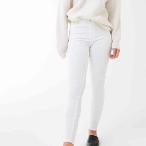  - Vita byxor, använda 1 gång! 