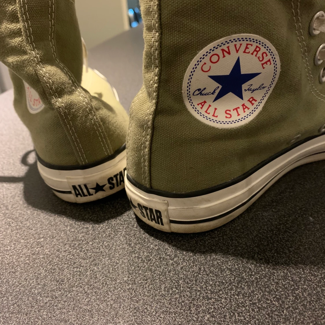Gröna converse