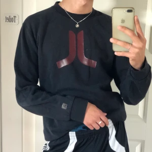 Wesc sweatshirt - Superfin, chill och mysig (!!) Wesc Sweatshirt. Ett Nice plagg helt enkelt. Fint skick! Köpare står för frakt 💓✨.