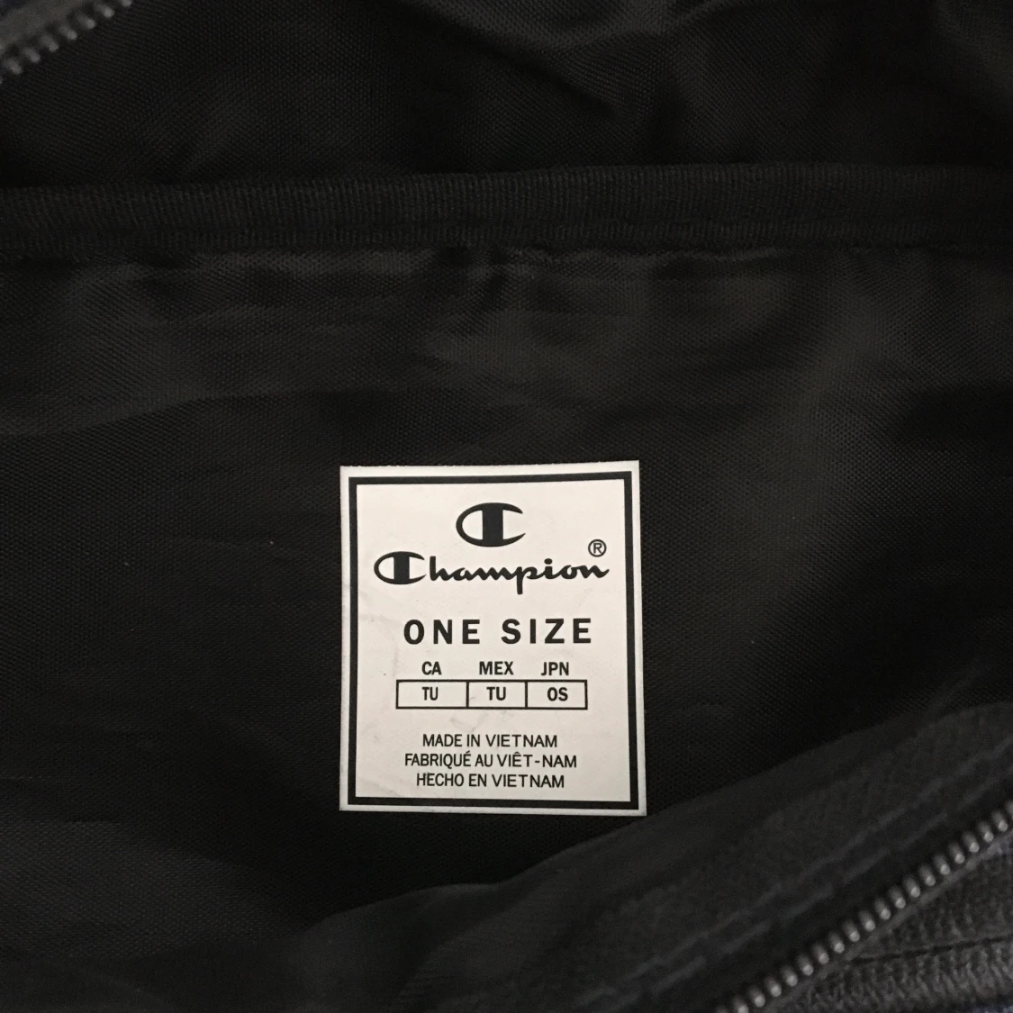 mörkblå champion midjeväska  - 91