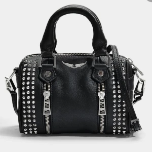 SÖKER!! - INNAN NI SKIXKAR DM OCH UNDRAR SAKER: JAG SÖKER DenSöker denna zadig väska ”Women's Sunny Spike Nano Bag” i den lilla modellen