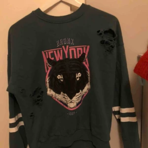  - Sweatshirt från Gina tricot 