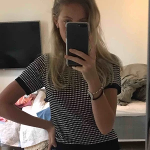  - Säljer denna snygga tröja ifrån zara, den är super mjuk och passar till det mesta 