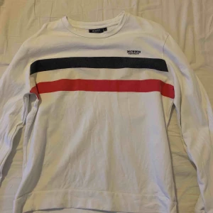  - Säljer min morris tröja i storlek S, använd ca 2-3gånger