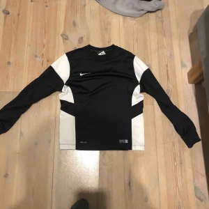  - Aldrig använd, perfekt skick. Storlek:M 