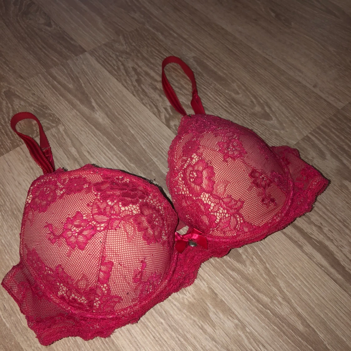 Röd spets bh  - 90