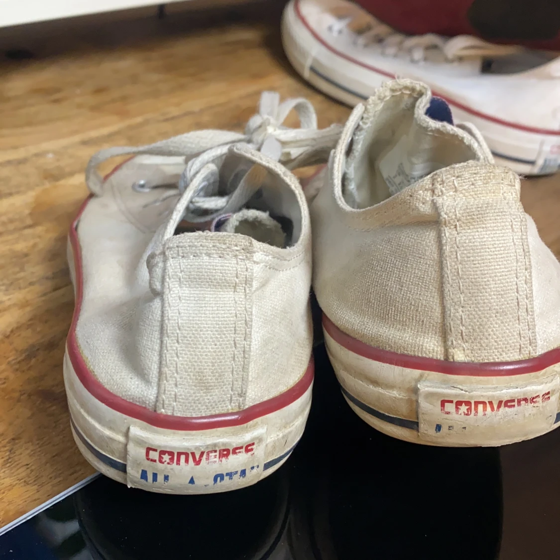 Converse vita låga storlek 35 - 90