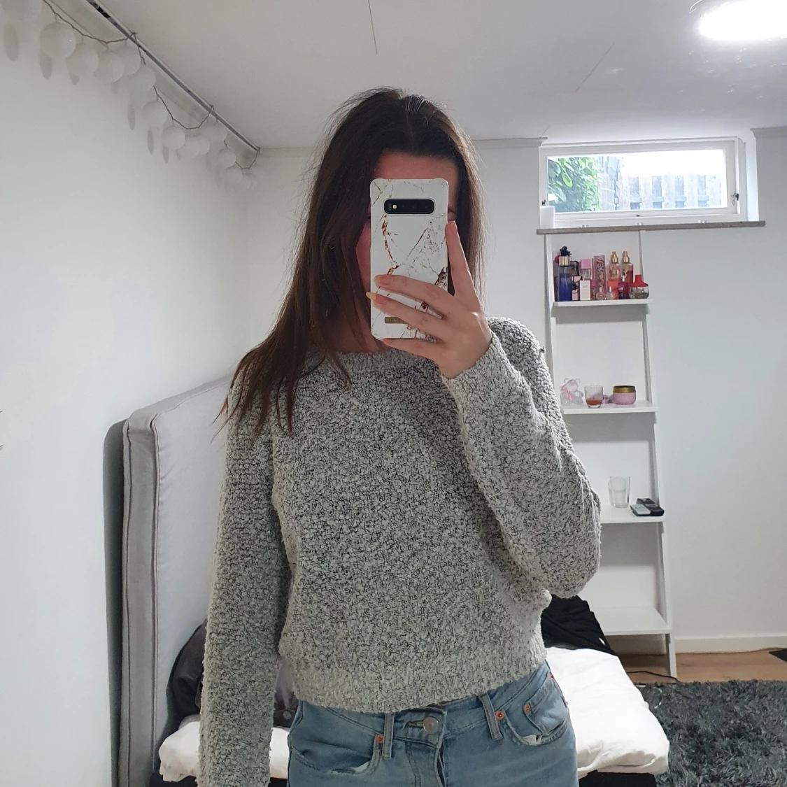 mysig grå sweater