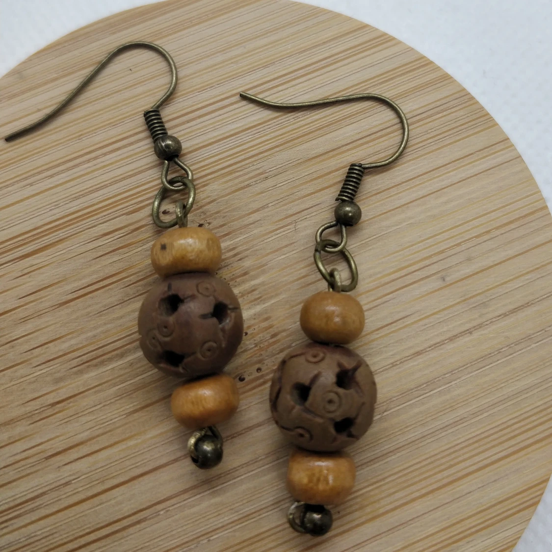 Handgjorda örhängen av trä - 90