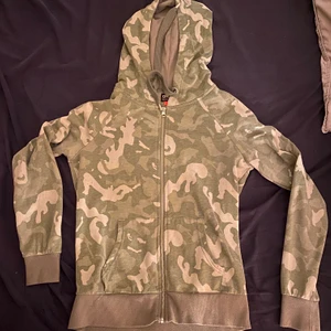 Tröja  - Tröja till salu 