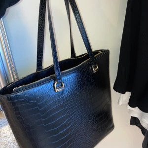 Fake snake print väska - Perfekt vardags väska