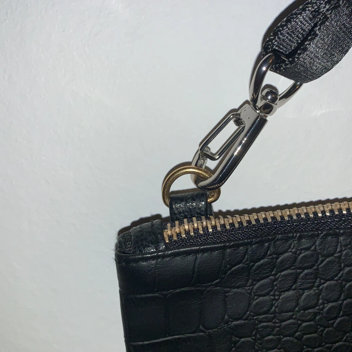 Svart väska i fakeläder  - 91