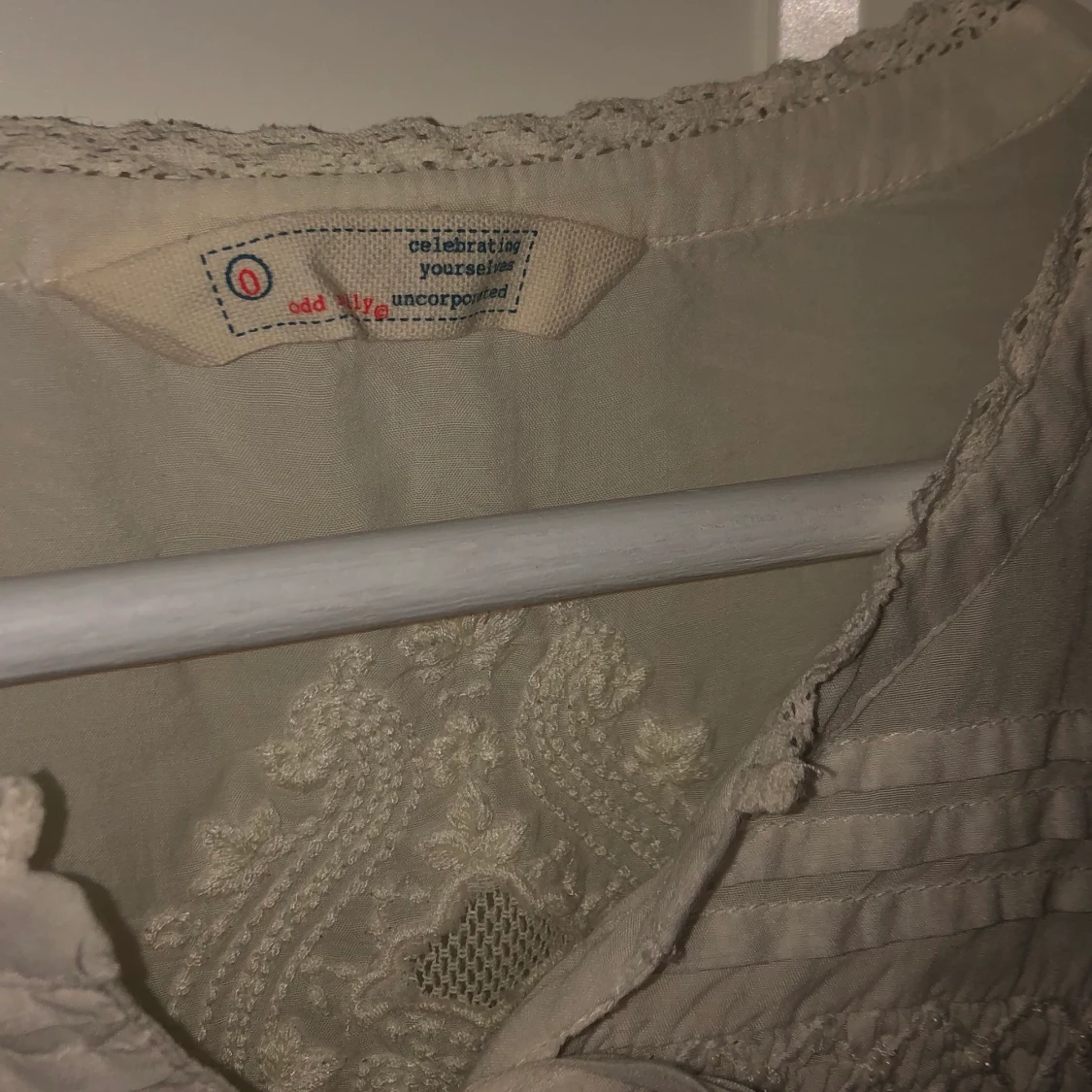 Vit blus från odd Molly  - 91