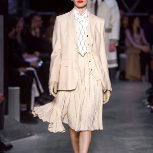 Burberry 2019 haute couture kavaj - storlek 32 från burberry 2019 haute couture kavaj🦋