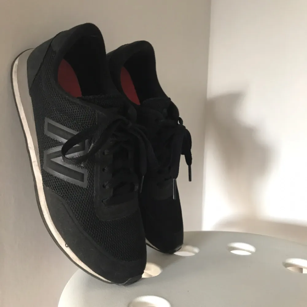 Skor från New balance 👟🏃🏽innermått 22.5, köparen står för frakt!. Skor.
