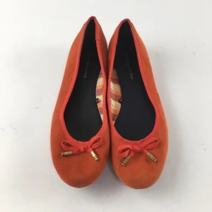  - Tommy Hilfiger, Ballerinaskor,  Strl: 41,  Färg: Orange,  Material: Mocka,  Skick: Fint