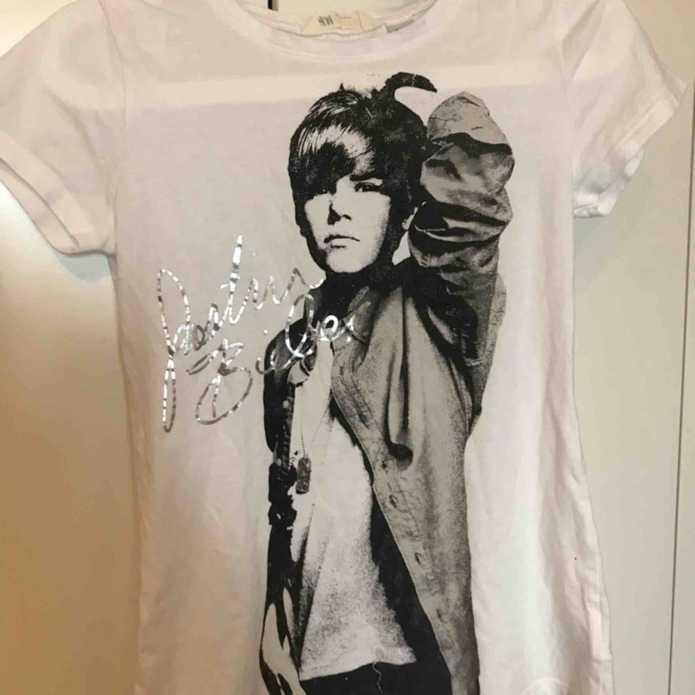 Justin Bieber T-shirt från HM barnavdelning | Plick Second Hand