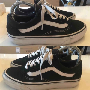  - Vans Old Skool i fint skick, storlek 37. 