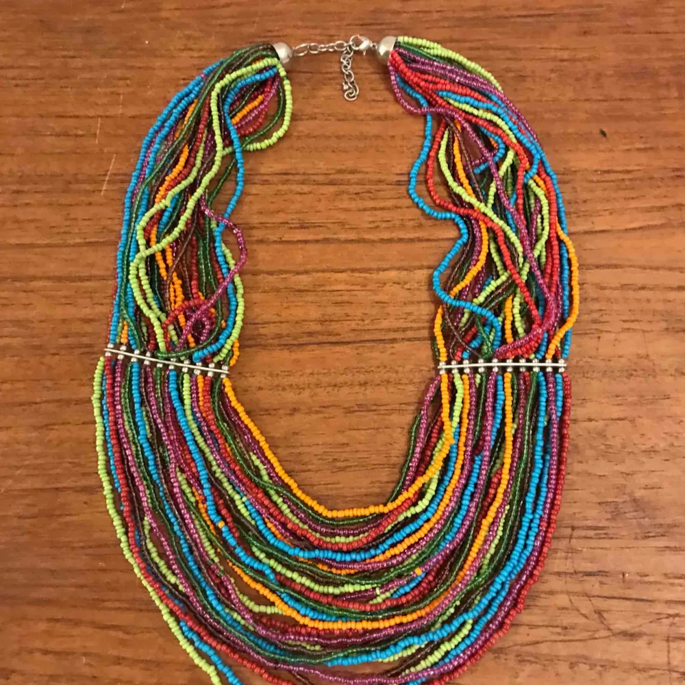 Halsband från Indiska 50:- inkl frakt. Accessoarer.