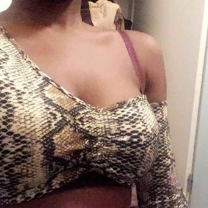  - Från DM Hel ny och oanvänd eftersom tröjan var för tajt 