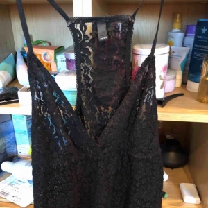  - Spetslinne, storlek XS om jag ej minns fel