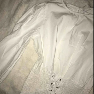  - Festlig och vardaglig Passar XS & M då man snörar själv + frakt