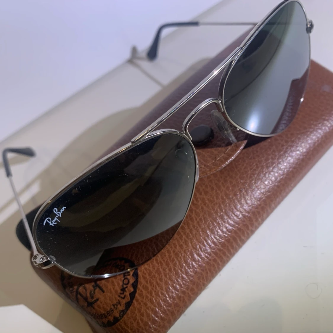 Äkta ray ban solglasögon  - 90