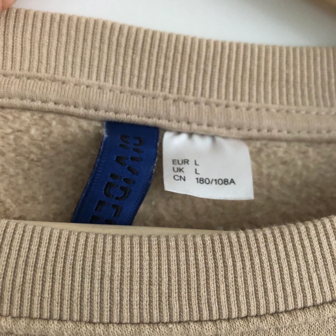 beige hm sweatshirt i m - 91