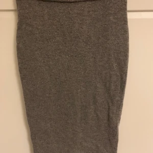 Kjolar  - Olika kjolar stl 34-36. 60 kr/st 