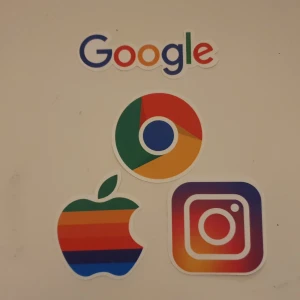 Media Stickers - Säljer klistermärken för bra pris😎 1 för 3kr , 4 för 10kr👍🏽Frakt kan diskuteras💞