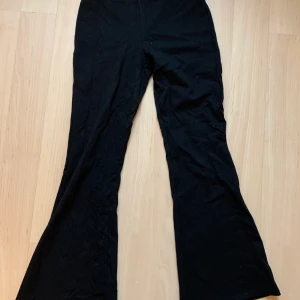 Yogapants från gina - Populära yogapants från gina, så sköna men också fina men de har tyvärr blivit för små.