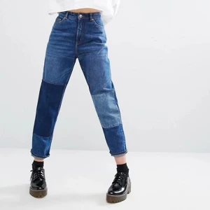MONKI - Taiki strl. 31 - Knappt använda jeans i modellen Taiki från MONKI. Storlek 31 med lappar på knäna. Lånade bilder då de tyvärr är för små 💔 Frakt tillkommer. 