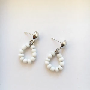 Örhängen - Handgjorda örhängen🌸