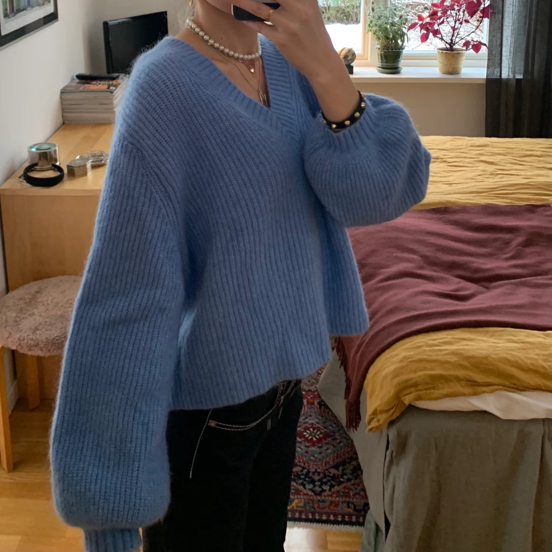 Blå stickad tröja i mohair  - 90