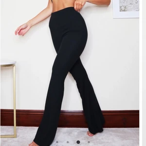 Leggings från Pretty Little Thing - Storlek S passar även XS, ny skick🙂